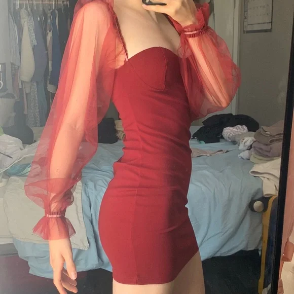 Deep Red Dress - Picture 2 of 2